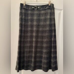 Elegant Black and Gray Plaid Skirt
